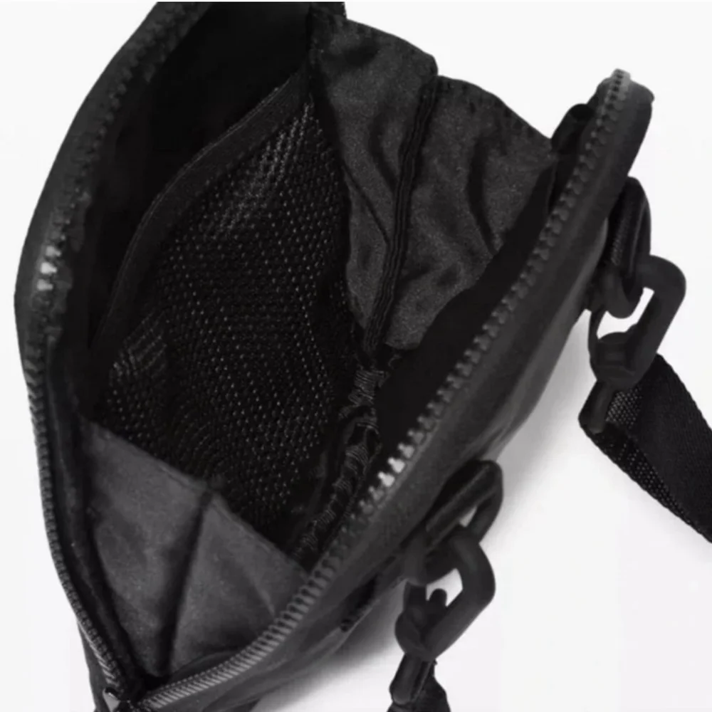NWOT Lululemon Easy Access Crossbody Black waist hip bag travel errands shoulder